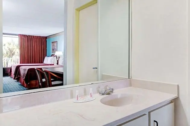 Howard Johnson by Wyndham Clearwater FL - Oda
