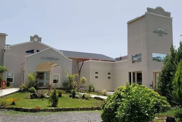 Howard Johnson by Wyndham La Plata - 1
