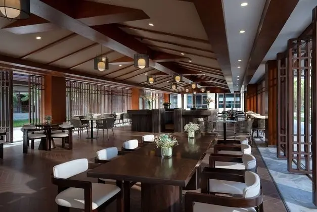 Howard Johnson by Wyndham LakeView Hotel Kunming - Yerinde Yemek