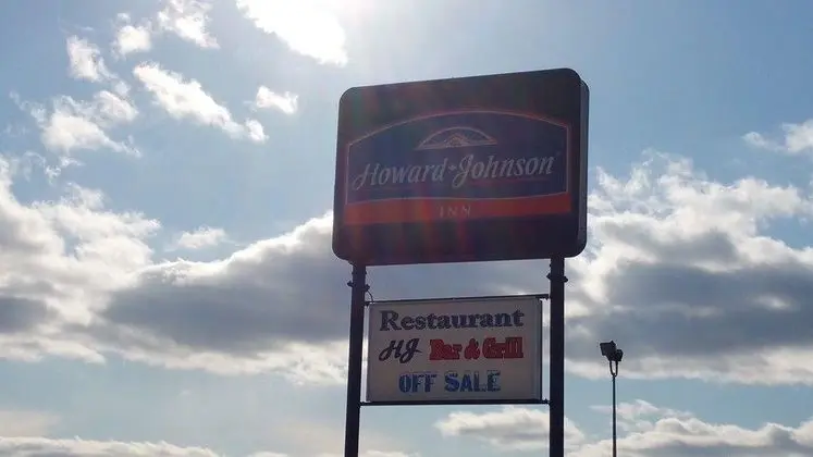 Howard Johnson by Wyndham Melville