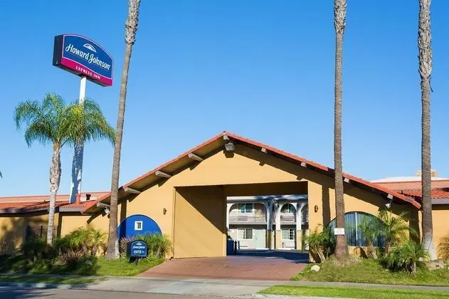 Howard Johnson by Wyndham National City/San Diego