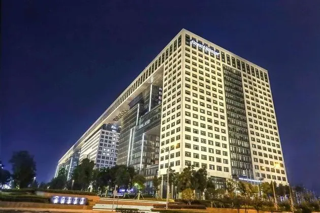 Howard Johnson by Wyndham Optics Valley Residence Wuhan - Dış Mekan