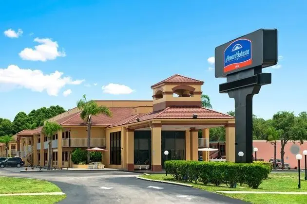 Howard Johnson by Wyndham Port Richey