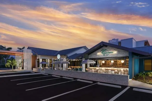 Howard Johnson Resort by Wyndham St. Pete Beach FL - Dış Mekan