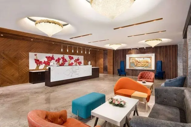 Howard Johnson by Wyndham Udaipur Roop Nagar - Lobi