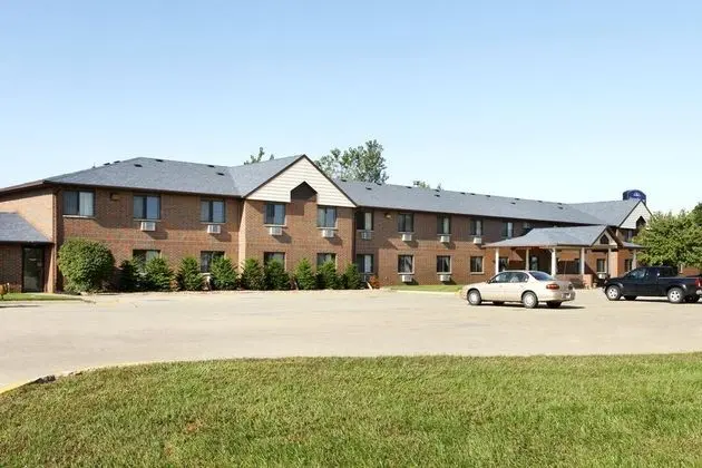 Howard Johnson by Wyndham Waterloo/Cedar Falls