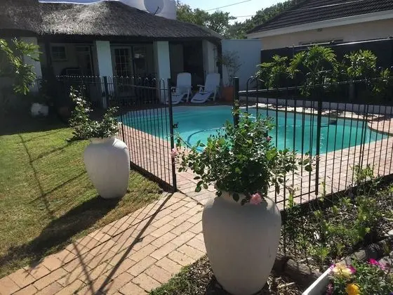 Howard's End Manor - Havuz