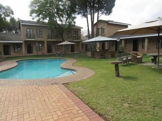 Hoyohoyo Chartwell Lodge - Havuz