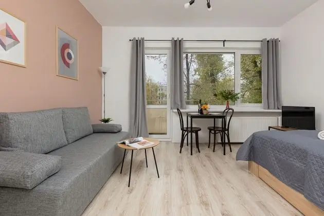 Hoża Apartments Warsaw Center by Renters