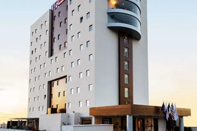 HS HOTSSON Hotel Querétaro