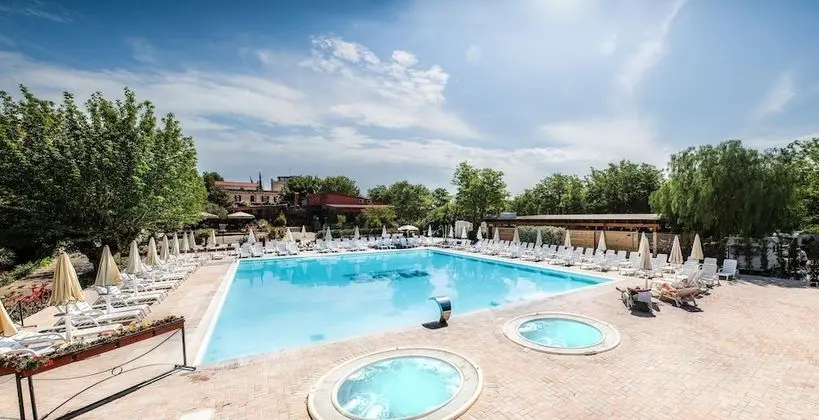 hu Roma Camping In Town