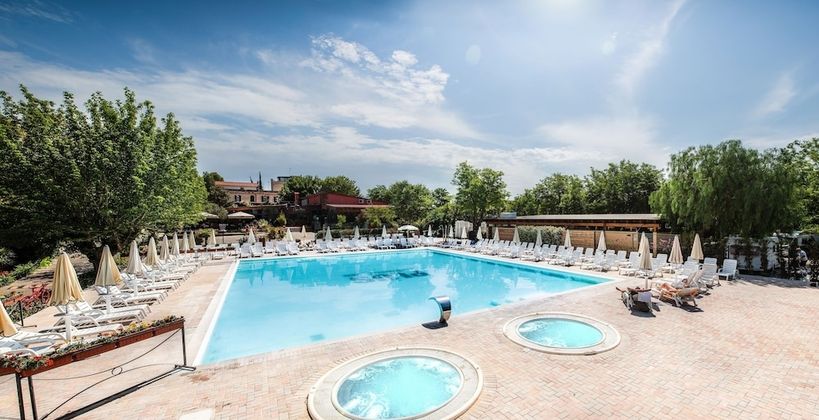 hu Roma Camping In TownFotoğrafı
