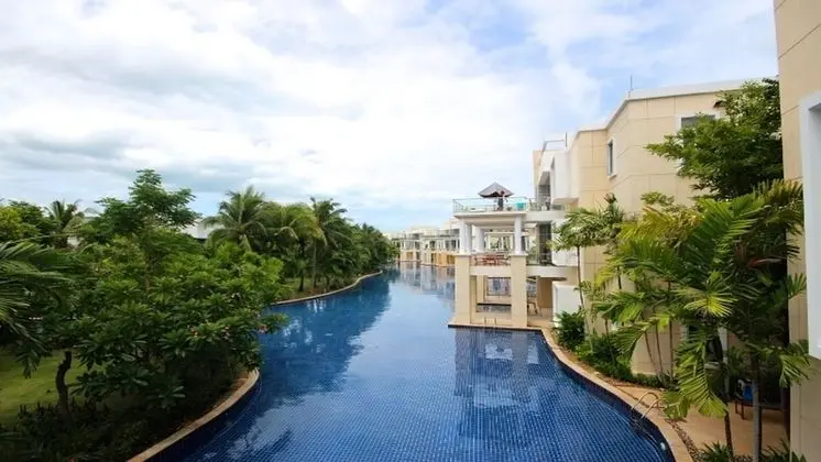 Hua Hin Blue Lagoon Condotel - Havuz