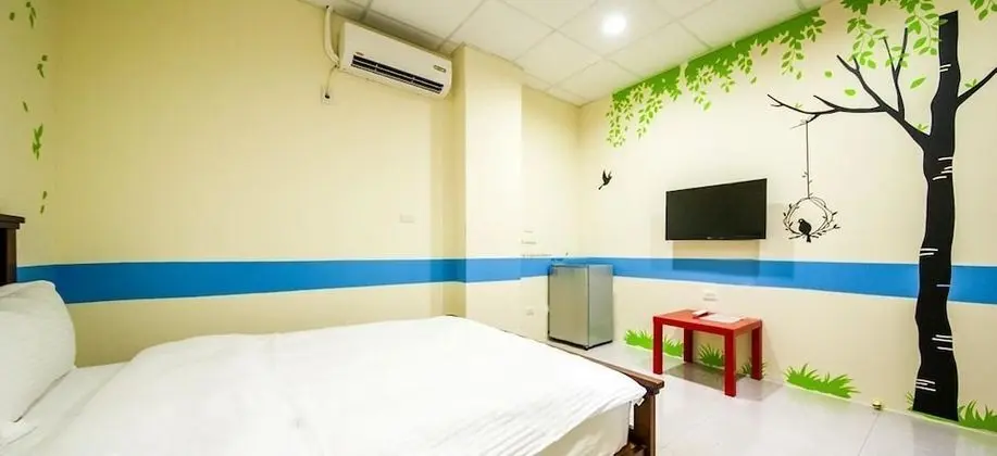 Hualien Train Station Backpackers Hostel - Oda