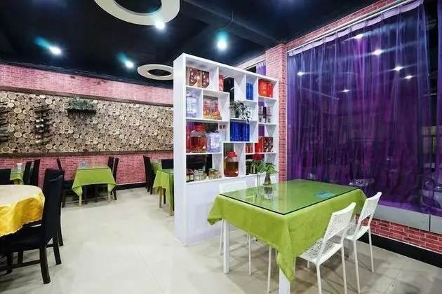 Huangshan best youth theme hotel - Yerinde Yemek