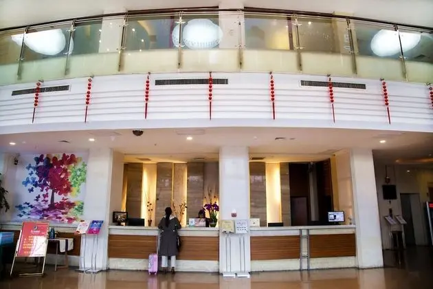 Huatian Choice Hotel Xiangya Rd Branch - Lobi
