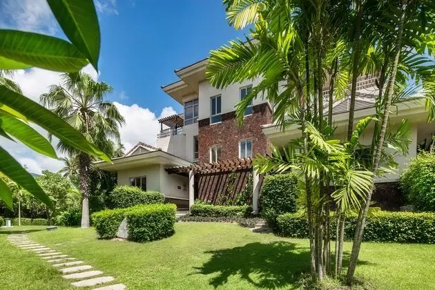 Huayu La Floret Resort Yalong Bay
