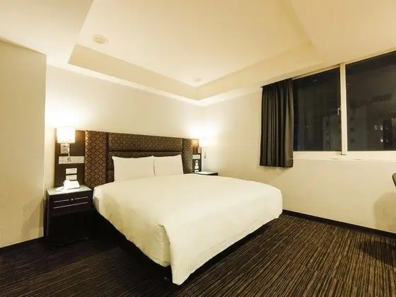 Hub Hotel - Banqiao Station - Oda