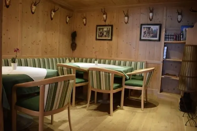 Hotel Hubertus - Lobi
