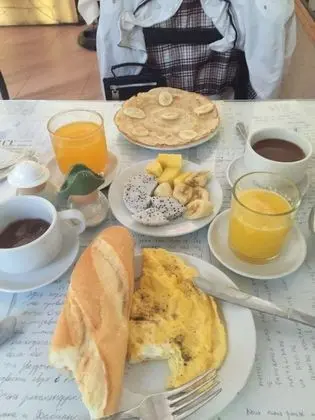 Hue Four Seasons Hotel - Yerinde Yemek
