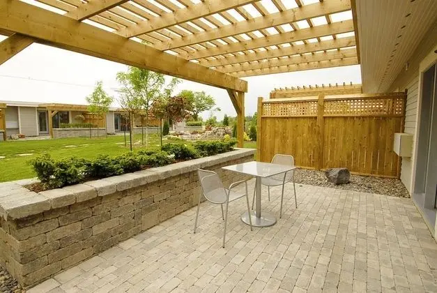 Huff Estates Inn & Winery - Yerinde Yemek
