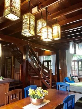 Hug Home Valley ChiangDao - Hostel - İç Mekan