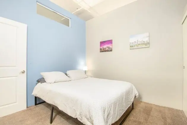 Huge 2 Bedroom Historic Loft Downtown Denver