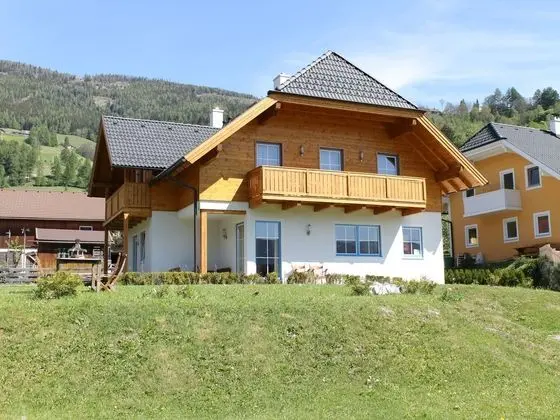 Huge Apartment in Sankt Margarethen im Lungau near Ski Lift - Dış Mekan