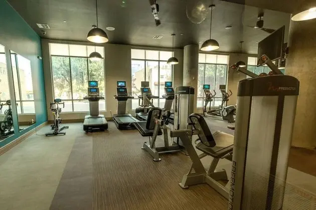 Huge Condo Great Price I Downtown Houston - Oda