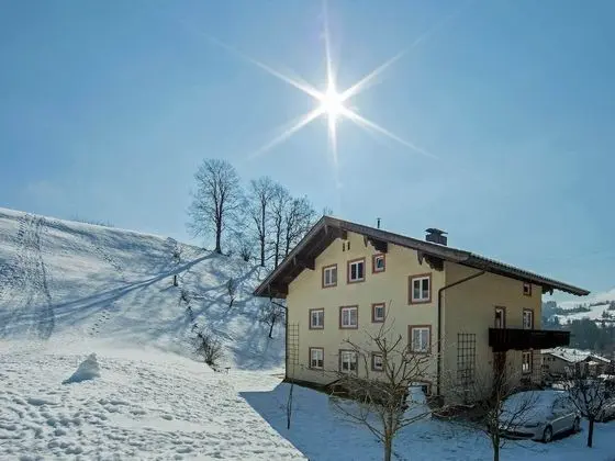 Huge Holiday Home in Hopfgarten im Brixental near Ski Lift