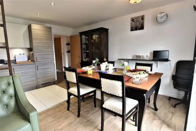 Hughenden Garden Luxury Apartment - Yerinde Yemek