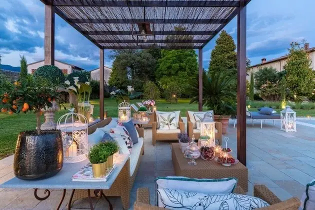 Villa Hugo in Lucca With 4 Bedrooms and 1 Bathrooms