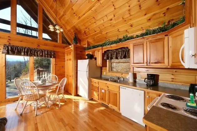 Hugs n Kisses - One Bedroom Cabin - Mutfak