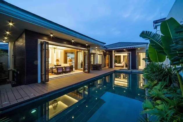 Hui Zhou Hou Niao Shui Rong Zhuang Villa
