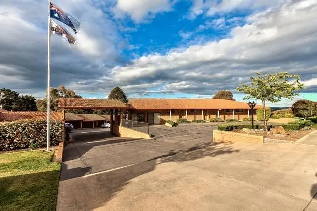 Hume Country Motor Inn - 1