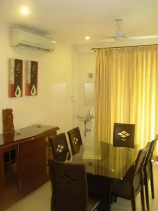 Hummingbird Apartments - Saiprasad - Yerinde Yemek