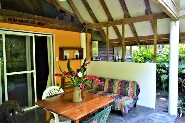 Hummingbird Rest Gold Standard Approved Equipped Cabana in Subtropical Garden - Öne Çıkan Resim