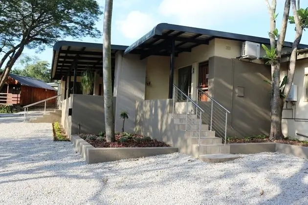 Hummingbirds Nest Guesthouse - Dış Mekan