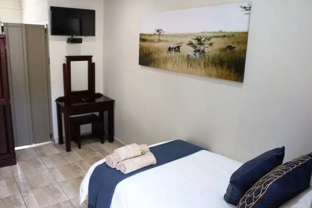Hummingbirds Nest Guesthouse - Oda