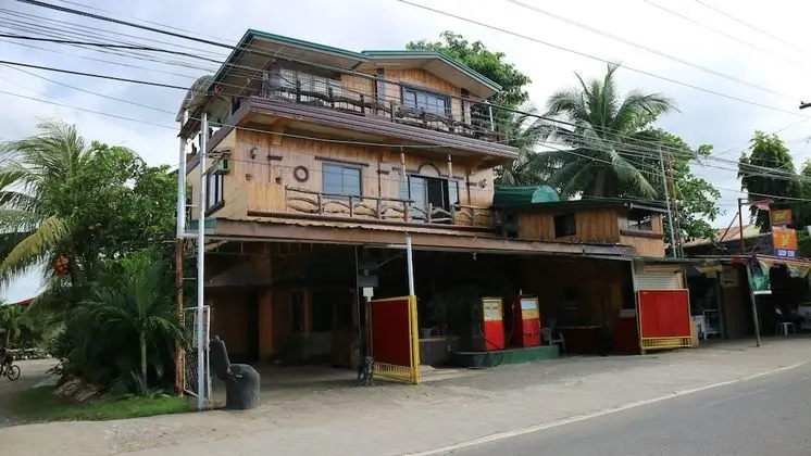 Hundred Isles' Room Rentals and Transient House - Lobi