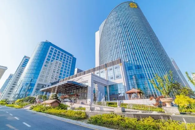 HUNDRED HOTEL QINGDAO