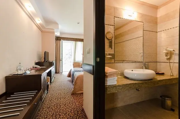 Hunguest Hotel Apollo - Oda