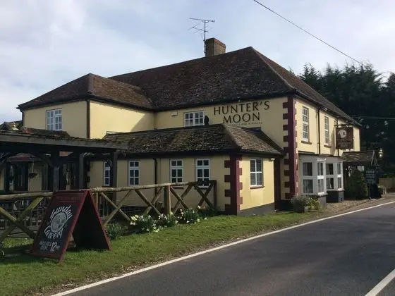 The Hunters Moon - Inn