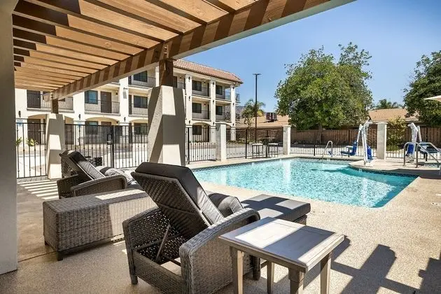 Hotel Huntington - Havuz