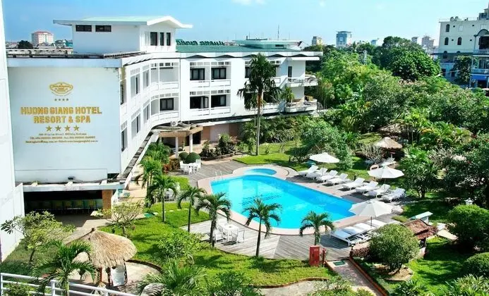Huong Giang Hotel Resort and Spa - Havuz