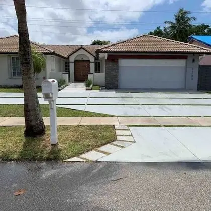Hushed Miramar Town