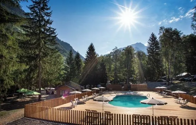 Huttopia Bozel en Vanoise - Havuz