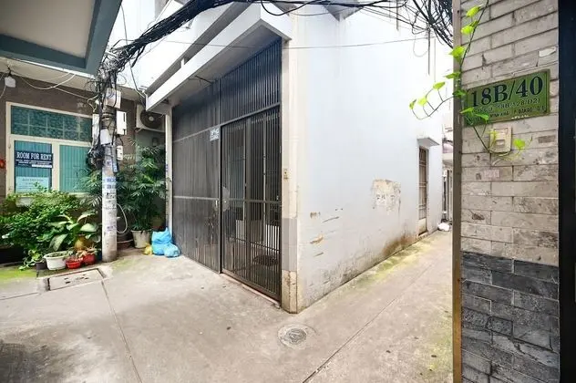 Huyen House