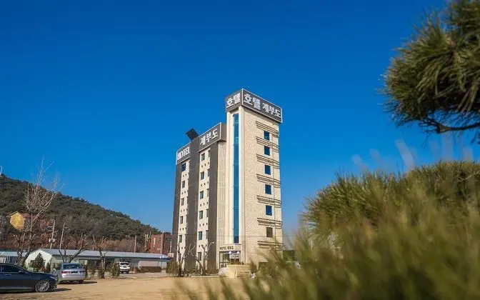 Hwaseong Hotel Jebudo