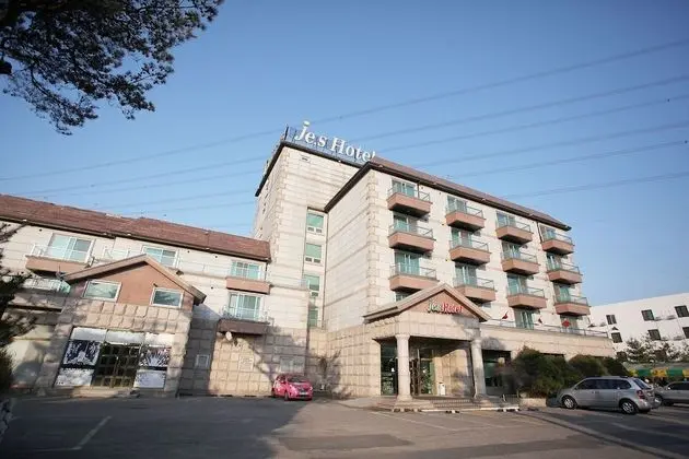 Hwaseong Jes Hotel
